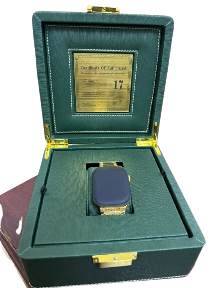 Apple Watch Series 11 Gold-Plated